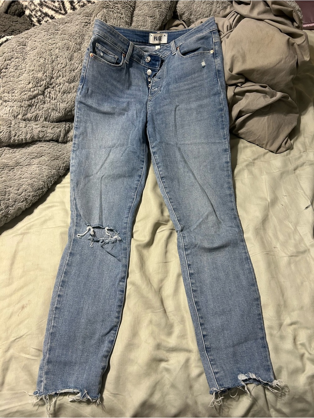 Paige skinny ankle jeans size 28